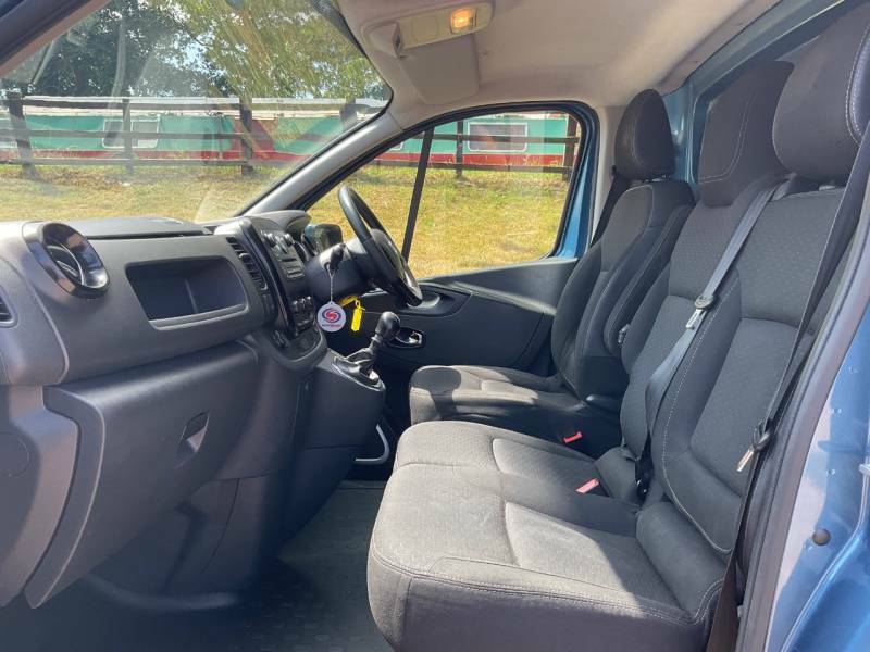 Vauxhall Vivaro 2017 1.6 Cdti 2900 Sportive Crew Van L2 H1 Euro 6 Grey #14