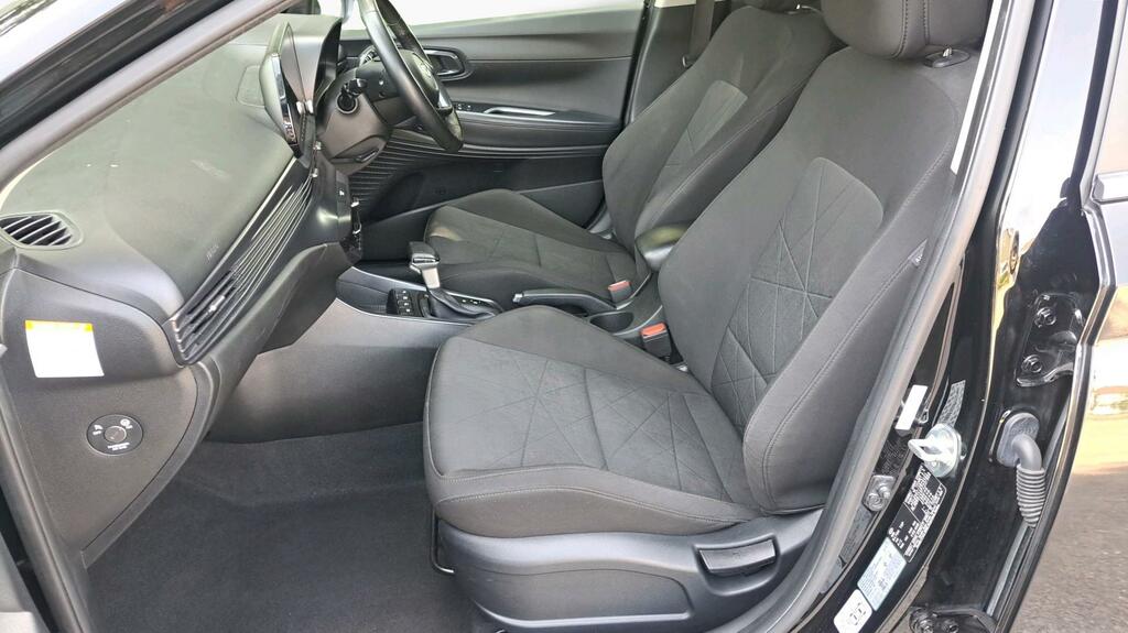 Hyundai Bayon 1.0 T-gdi Mhev Premium Suv Hybrid Dct E LV72VNM Black #2