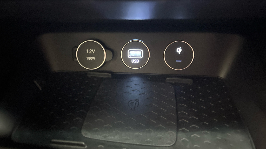Genesis G70 2.0T Sport Shooting Brake Euro 6 Black #27