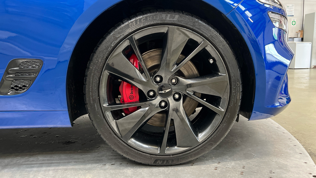 Genesis G70 2.0T Sport Shooting Brake Euro 6 Black #20