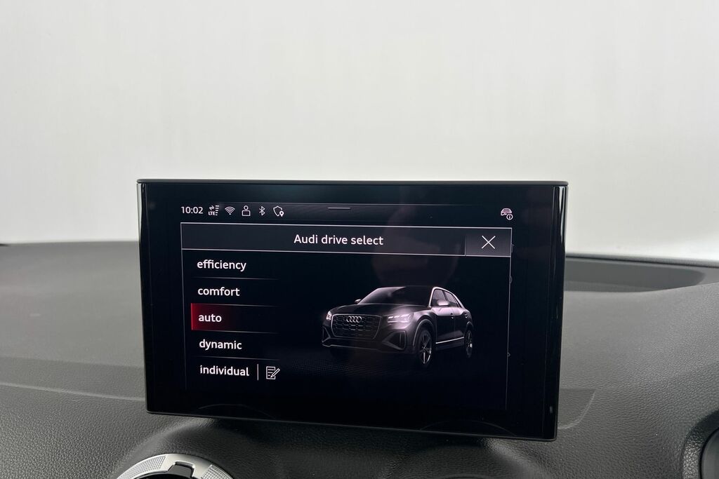Audi Q2 Audi Q2 S Line 35 Tfsi 150 Ps S Tronic Blue #37