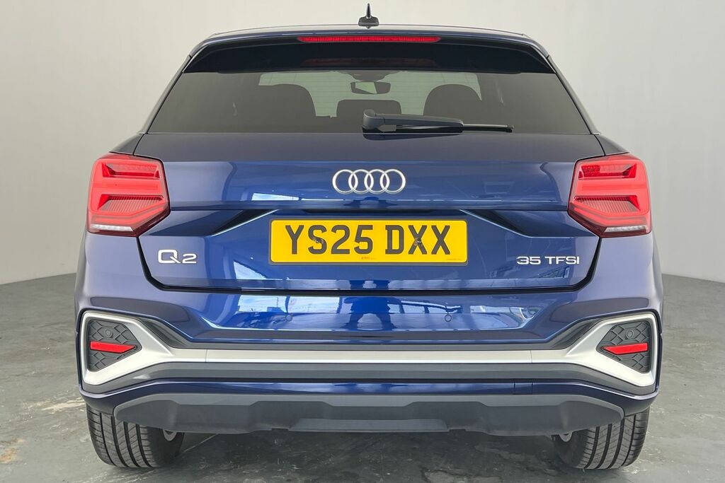 Audi Q2 Audi Q2 S Line 35 Tfsi 150 Ps S Tronic Blue #39