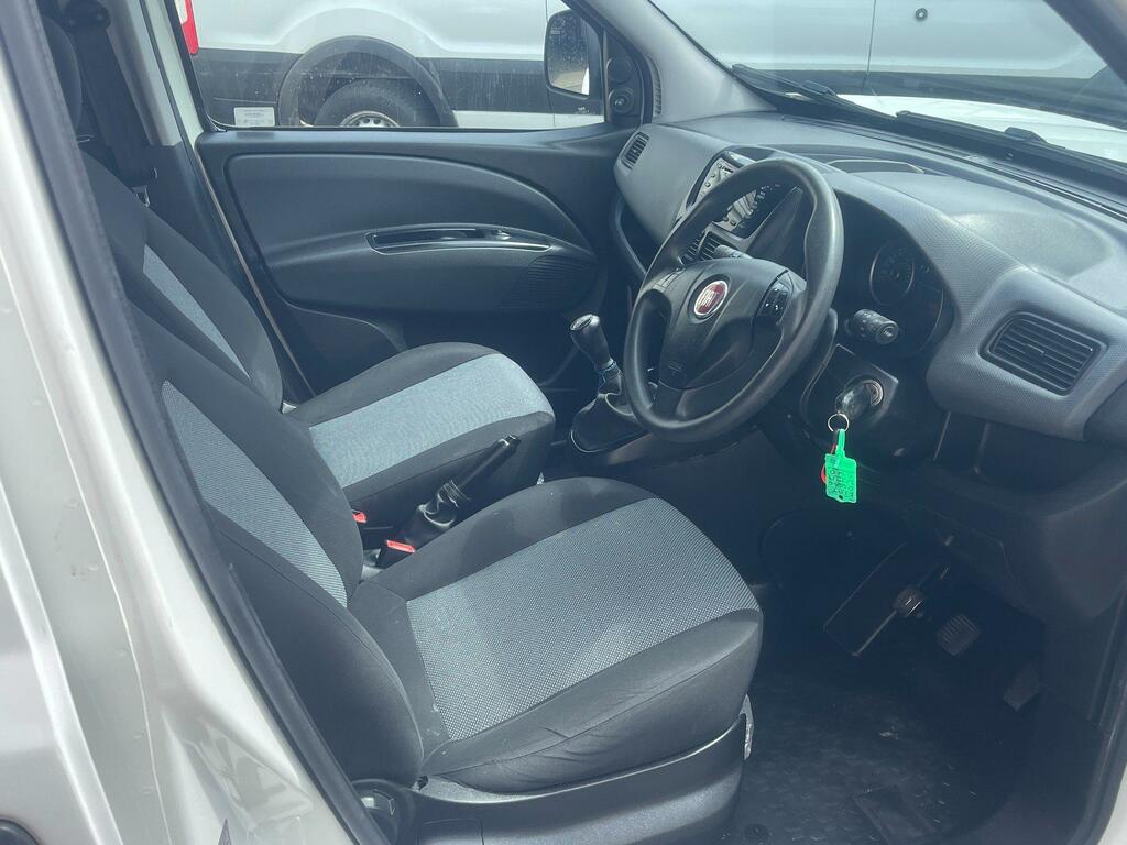 Fiat Doblo Diesel White #4