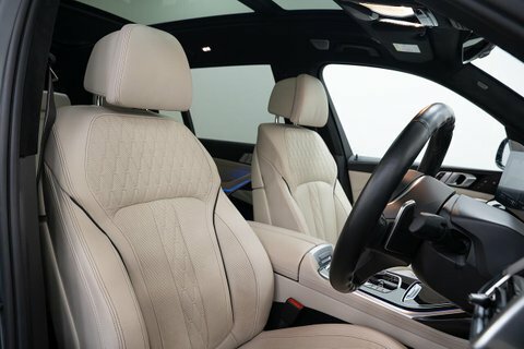 BMW X7 3.0 40D Mht AX23BVM