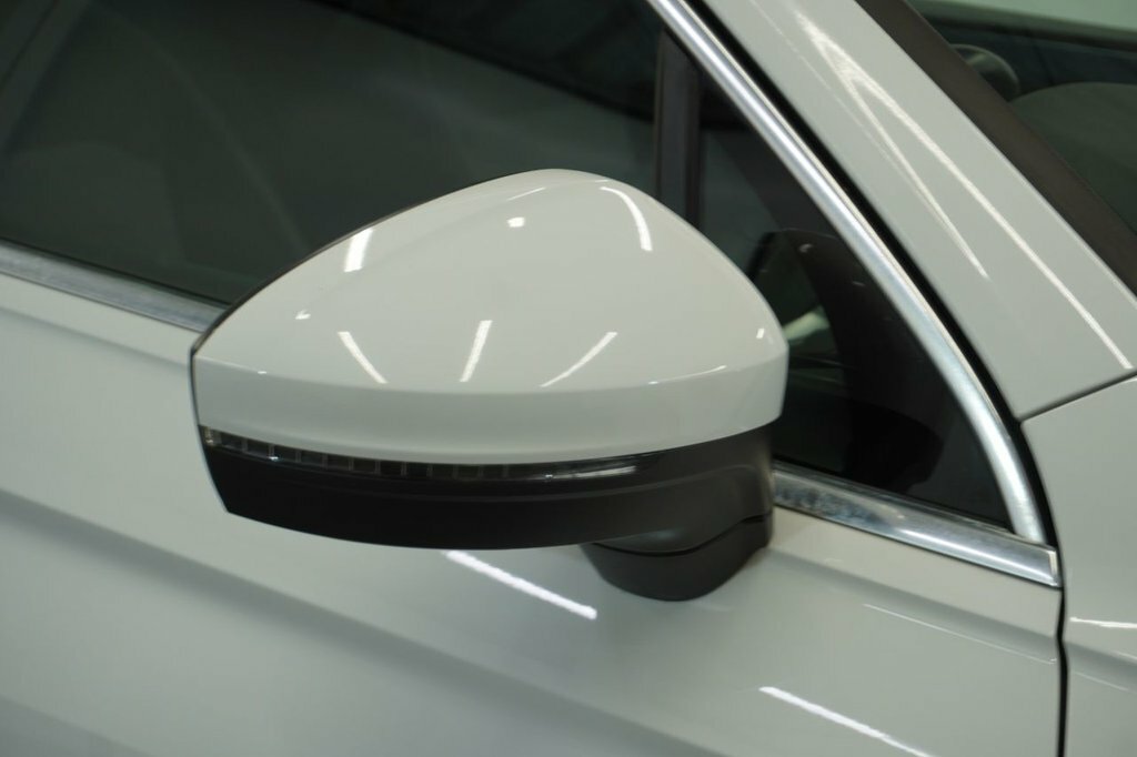 Volkswagen Tiguan 2L R-line Tech XRZ8619 White #4