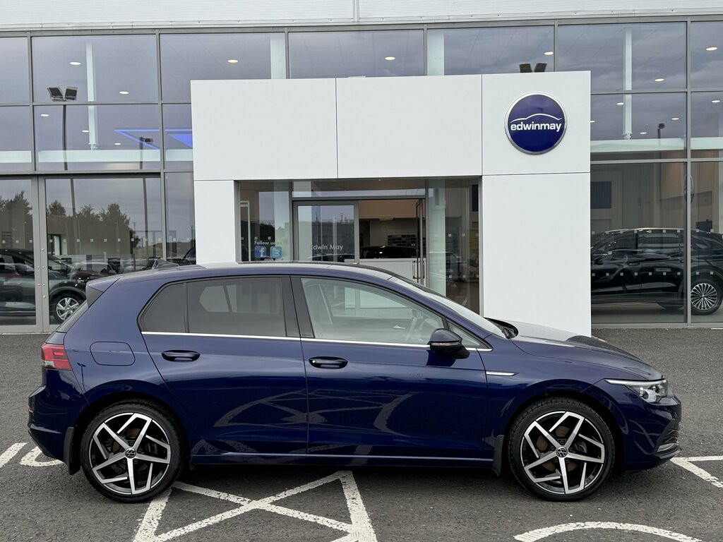 Volkswagen Golf 2022 Volkswagen Golf Style 1.5 Tsi 150Ps Blue