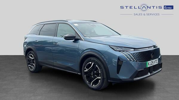 Peugeot 5008 73Kwh Allure Suv 210 Ps