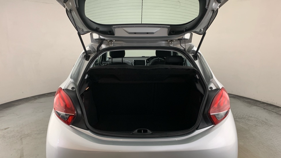 Peugeot 208 1.2 Puretech Active Hatchback Eu  #5