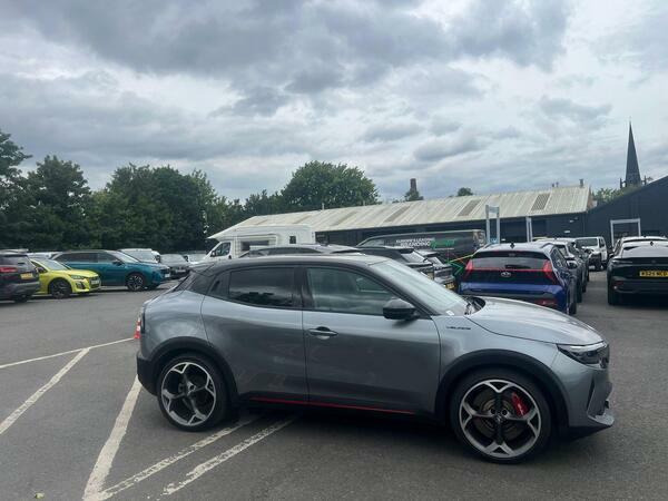 Alfa Romeo Junior 54Kwh Elettrica Veloce Suv 280 #4
