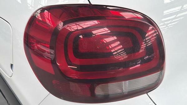 Citroen C3 1.2 Puretech C-series Edition Hatchback #5