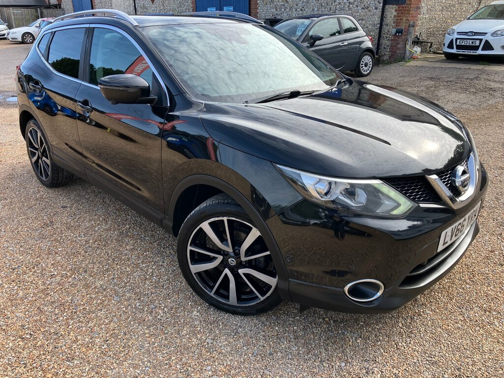 Nissan Qashqai 1.2 Tekna. Family Suv. High Spec. Leather. Sat Nav LV66YRW Black #2