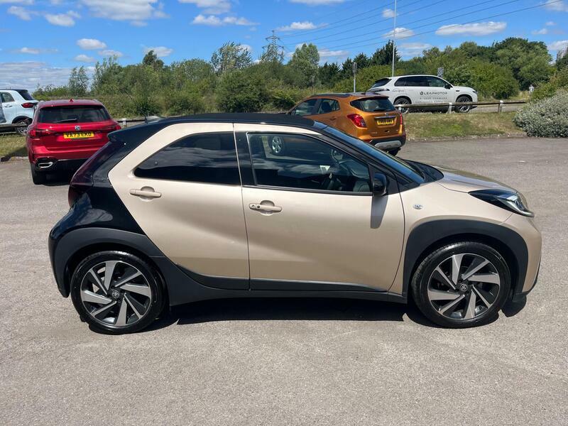 Toyota Aygo X Automatic Beige #5