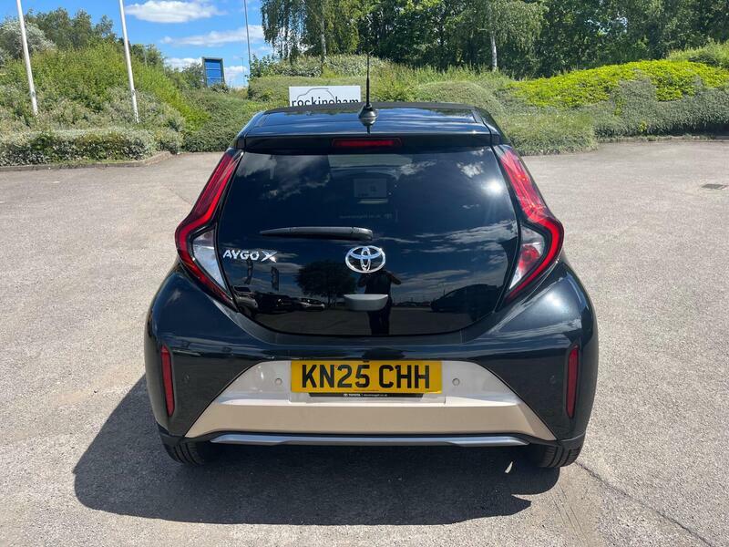 Toyota Aygo X 1.0 Vvt-i Edge Black #8