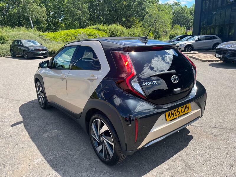 Toyota Aygo X 1.0 Vvt-i Edge Black #7