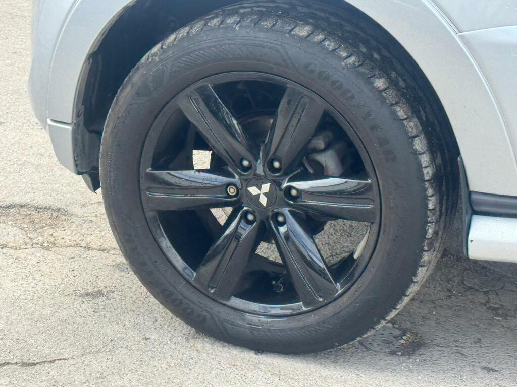 Mitsubishi Shogun 3.2 Di-dc Barbarian 4Wd Euro 5 Swb Black #11