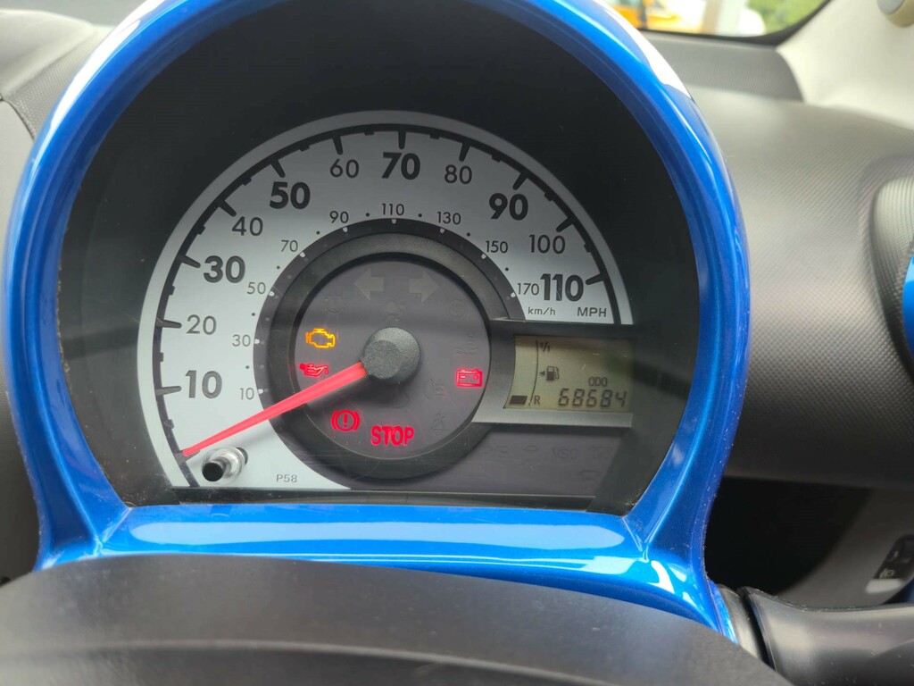 Toyota Aygo 1.0 Vvt-i Black Hatchback Black #35