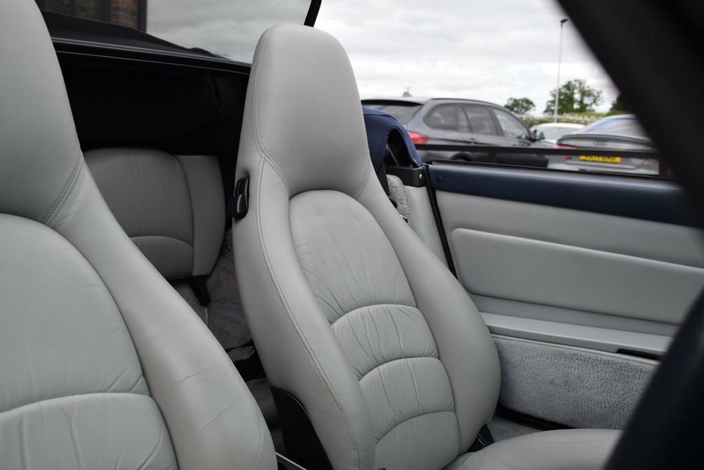 Porsche 911 3.6 993 Carrera Coupe Tiptronic S 272 Grey #5