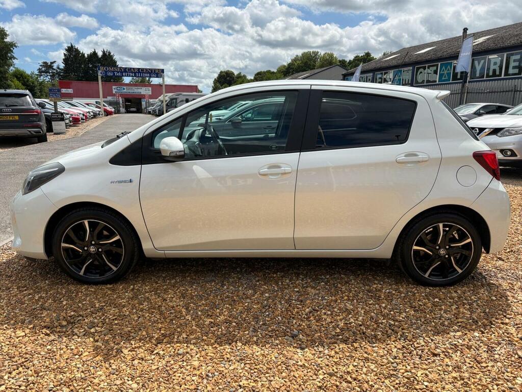 Toyota Yaris 1.5 Vvt-h Design E-cvt Euro 6 LF16LXB White #4
