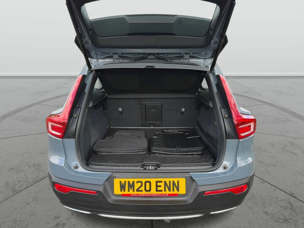 Volvo XC40 2.0 T4 Inscription Pro Suv Euro 6 WM20ENN Grey #4