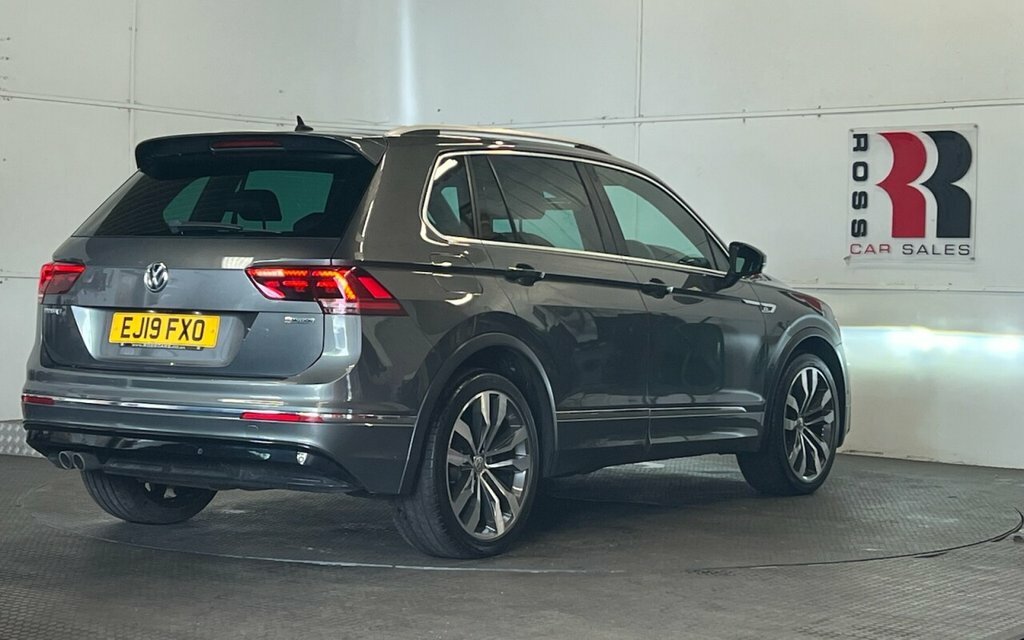 Volkswagen Tiguan 2L R-line Tech EJ19FXO Grey #3