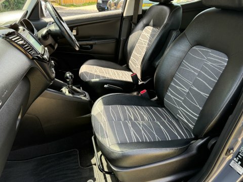 Kia Venga 1.6 4 Mpv Euro 6 123 Bhp White #36