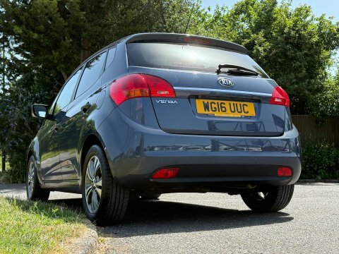 Kia Venga 1.6 4 Mpv Euro 6 123 Bhp White #38