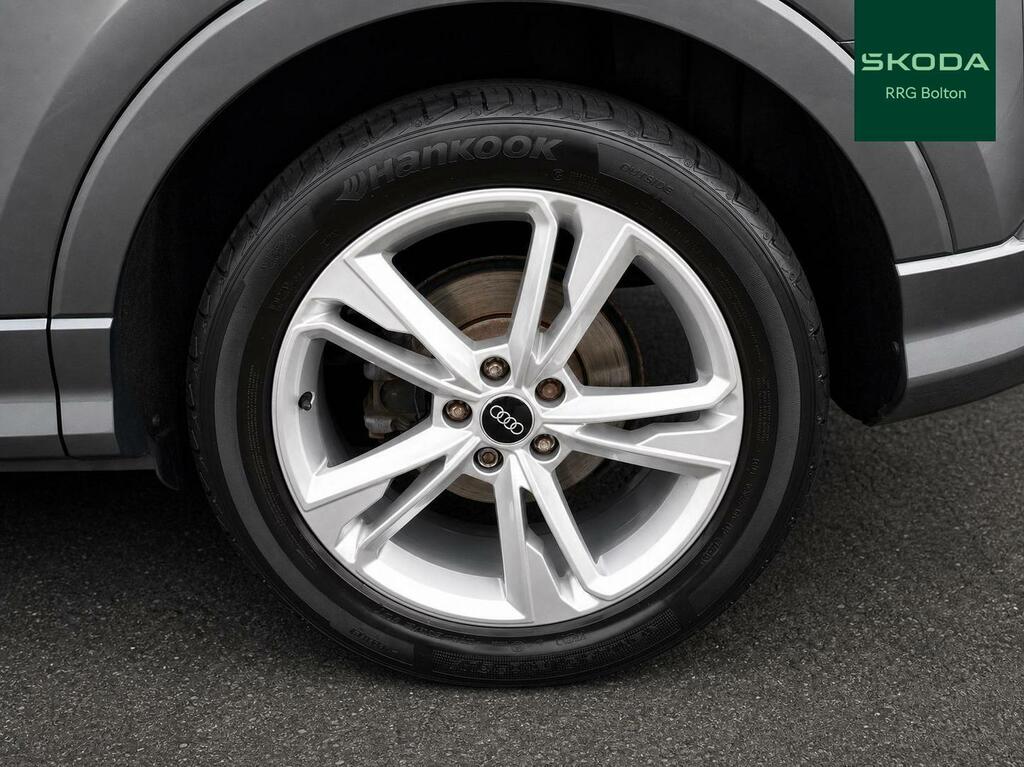 Audi Q3 35 Tfsi S Line S Tronic LM22TYZ Grey #5