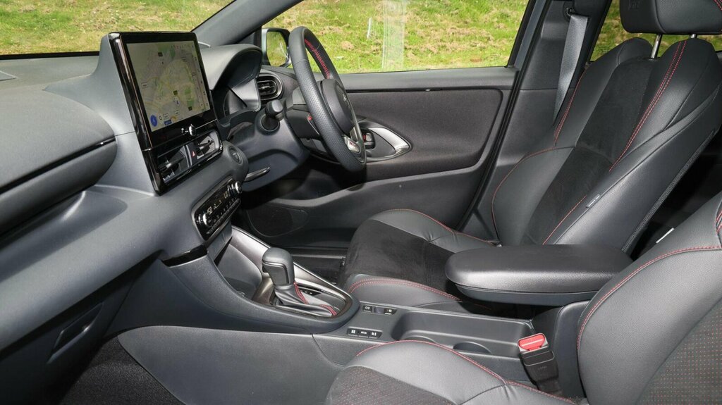 Toyota Yaris 1.5 Vvt-h Gr Sport E-cvt Euro 6 Ss MV26POA Grey #5