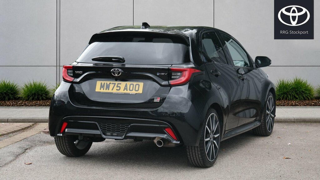 Toyota Yaris 1.5 Vvt-h Gr Sport E-cvt Euro 6 Ss MW75AOO Black #2