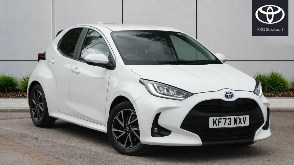 Toyota Yaris 1.5 Vvt-h Design E-cvt Euro 6 Ss White