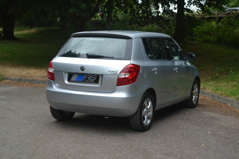 Skoda Fabia 1.2 Htp 6V 1 Hatchback 140 Gkm White #8