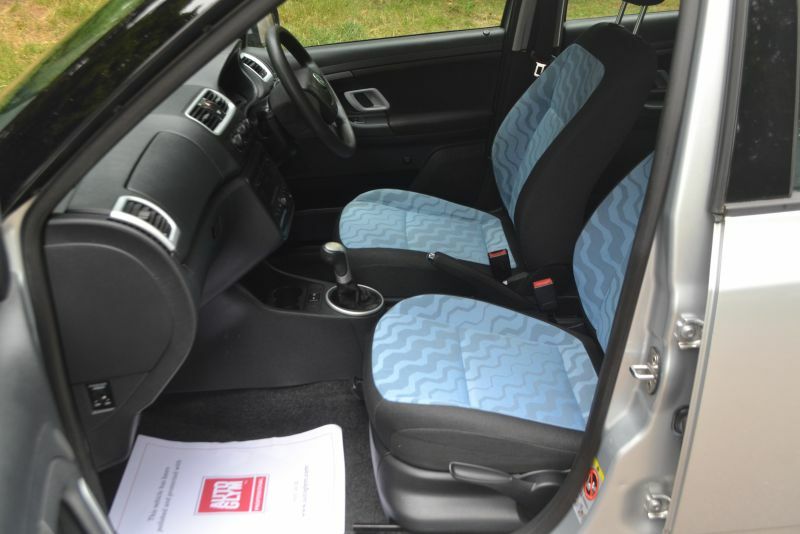 Skoda Fabia 1.2 Htp 6V 1 Hatchback 140 Gkm White #11
