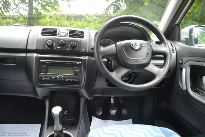 Skoda Fabia 1.2 Htp 6V 1 Hatchback 140 Gkm White #10