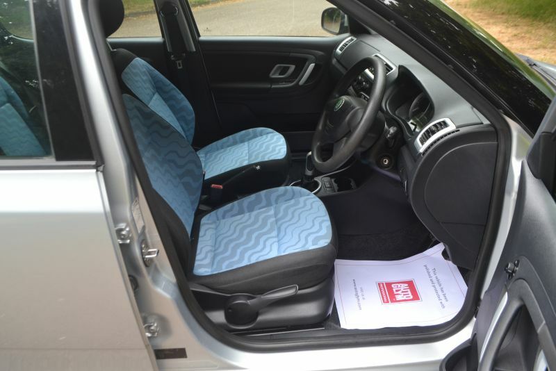 Skoda Fabia 1.2 Htp 6V 1 Hatchback 140 Gkm White #13