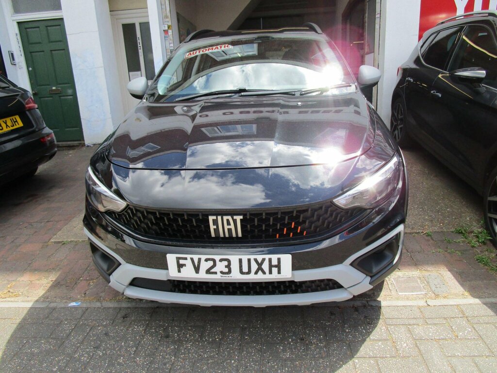 Fiat Tipo 1.5 Firefly Turbo Mhev Garmin Hatchback Black #2