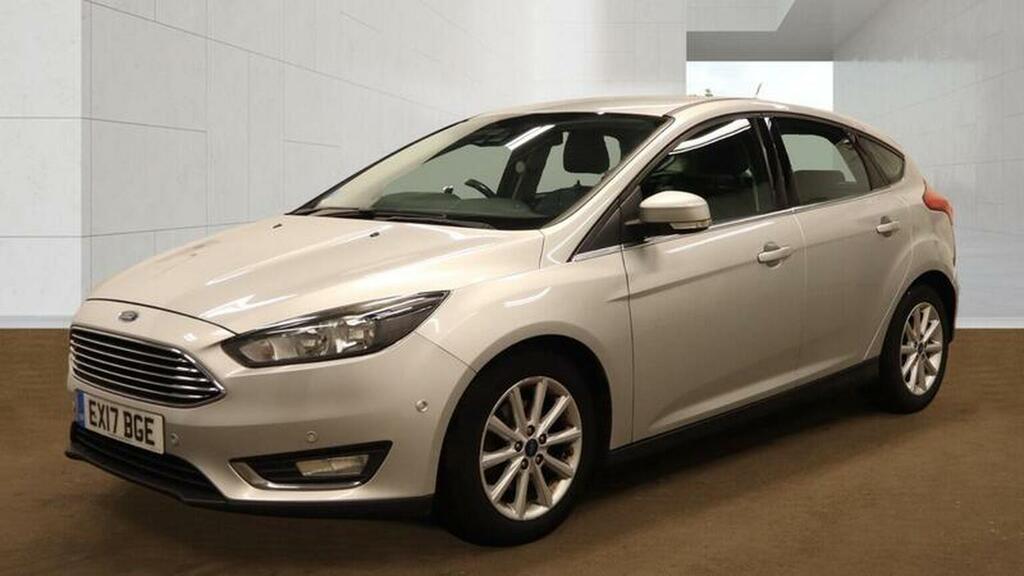 Ford Focus Hatchback 1.5 Tdci Titanium Powershift Euro 6 Ss Silver #2