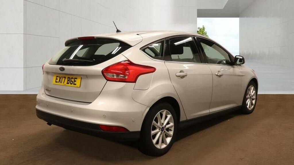 Ford Focus Hatchback 1.5 Tdci Titanium Powershift Euro 6 Ss Silver #4