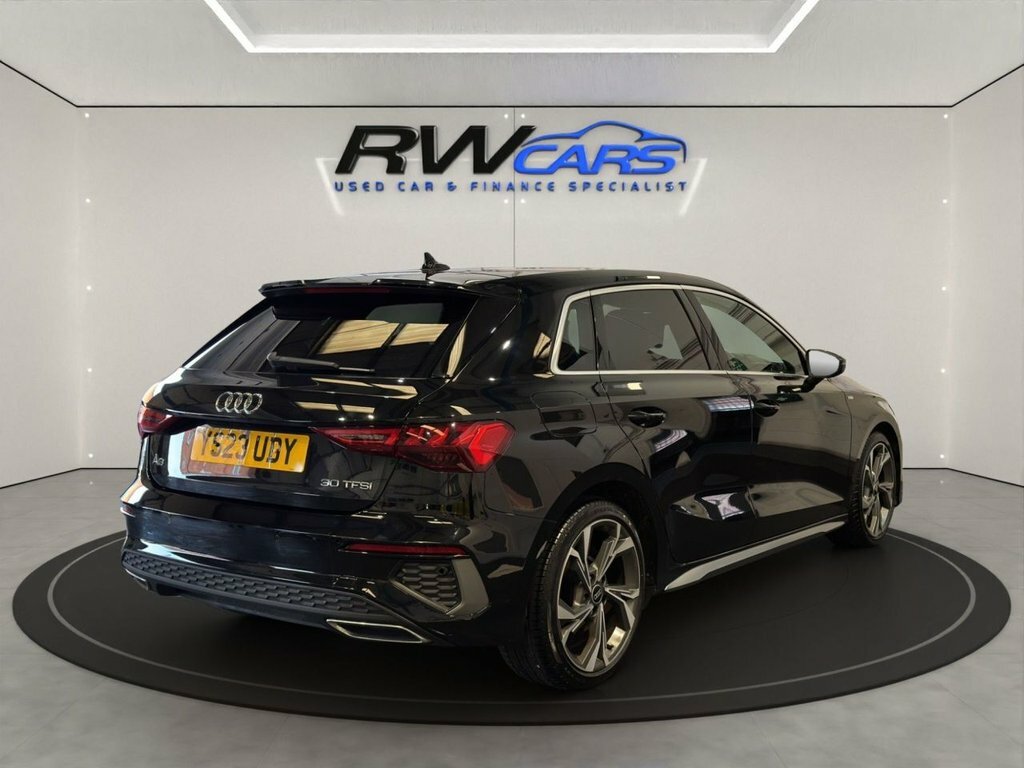 Audi A3 1L S Line Black #4