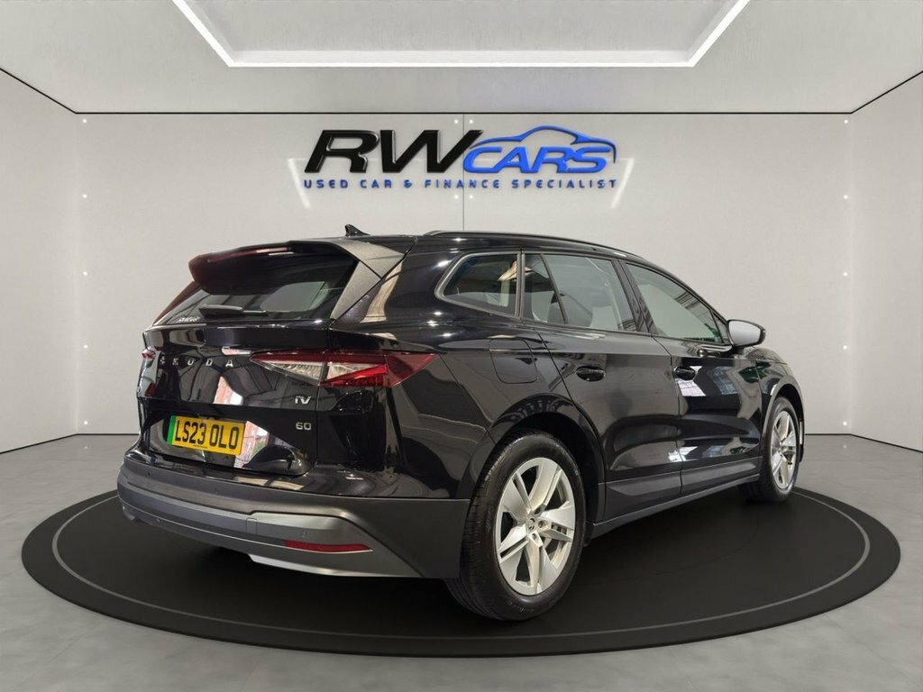 Skoda ENYAQ Suv Black #4