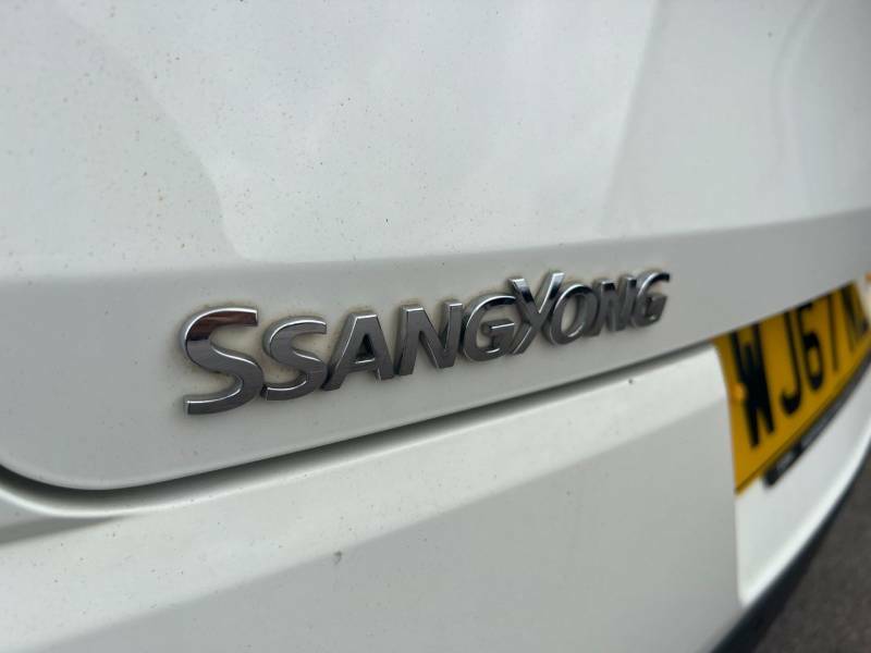 SsangYong Tivoli 1.6 D Elx White #5