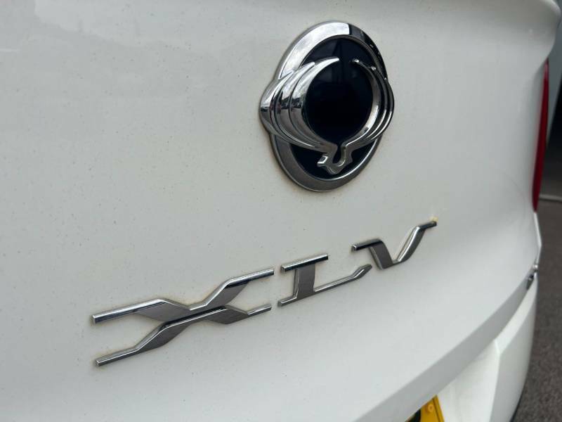 SsangYong Tivoli 1.6 D Elx White #6