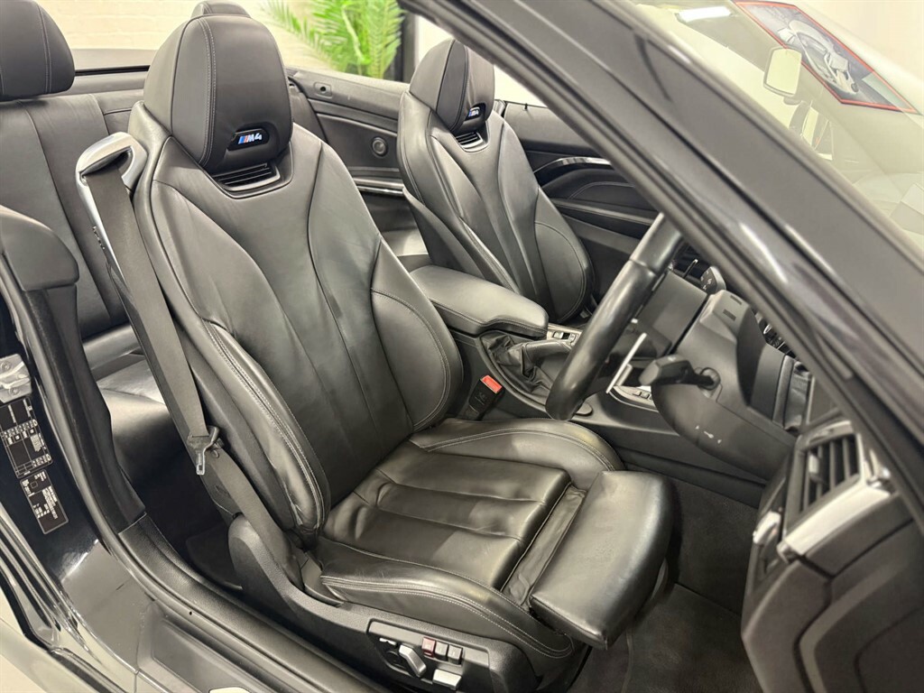 BMW M4 Convertible Black #4