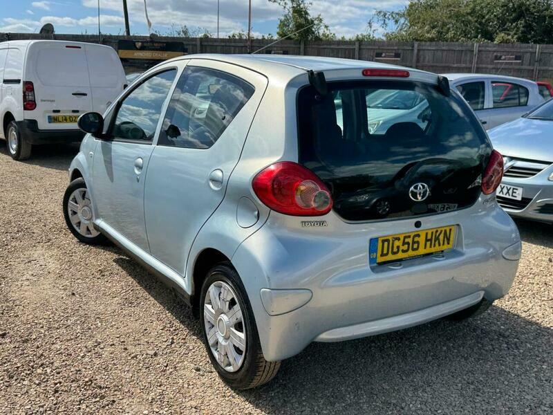Toyota Aygo 1.0 Vvt-i Black Euro 4 Black #3