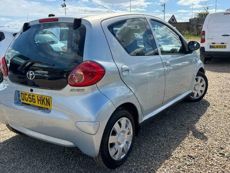Toyota Aygo 1.0 Vvt-i Black Euro 4 Black #5