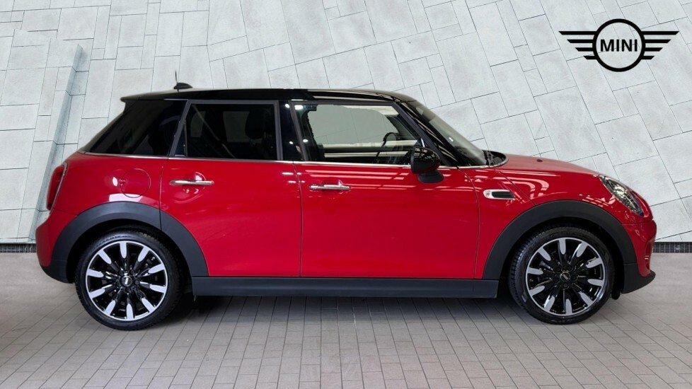 Mini Hatch 5-Door Hatch Cooper Exclusive YK19MLC Red #6
