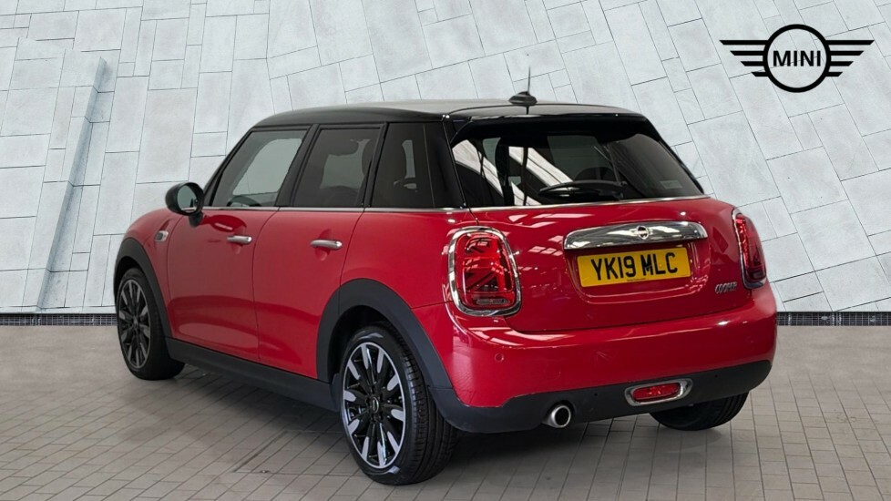 Mini Hatch 5-Door Hatch Cooper Exclusive YK19MLC Red #4
