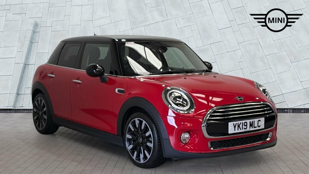 Mini Hatch 5-Door Hatch Cooper Exclusive Red