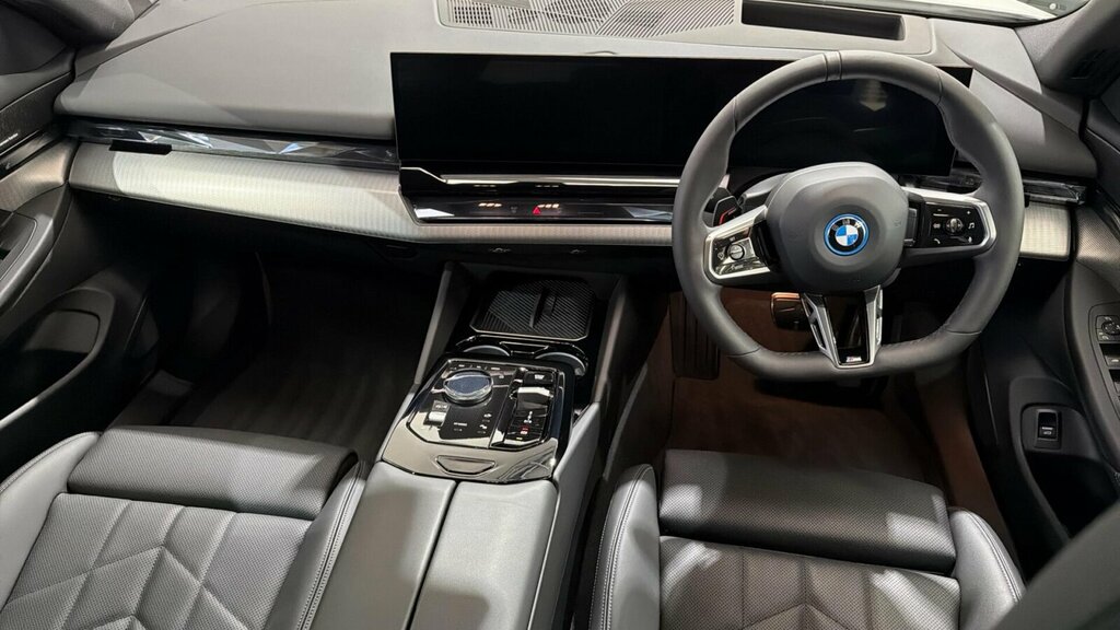 BMW i5 I5 Edrive40 M Sport Pro Saloon White #4