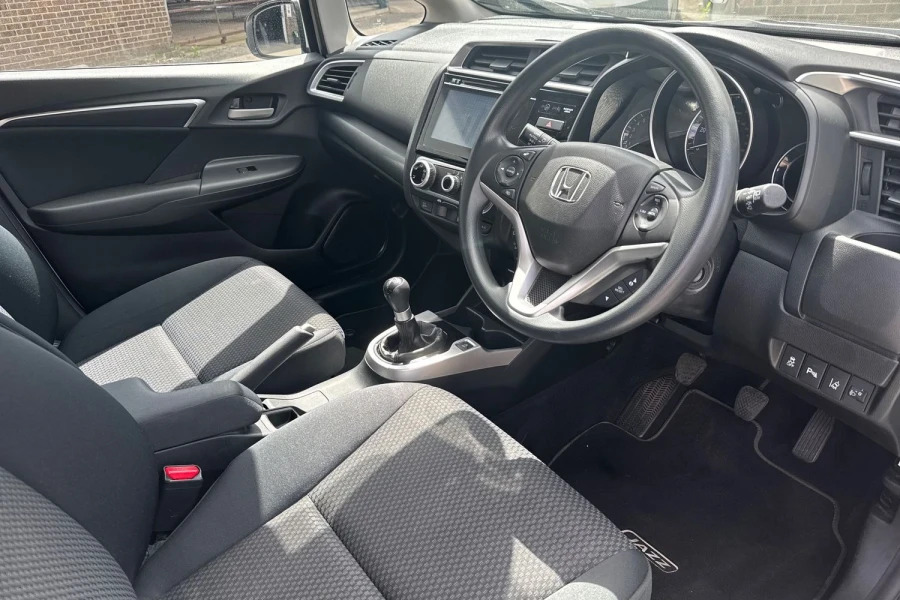 Honda Jazz Jazz 1.3 I-vtec Se Hatchback White #4
