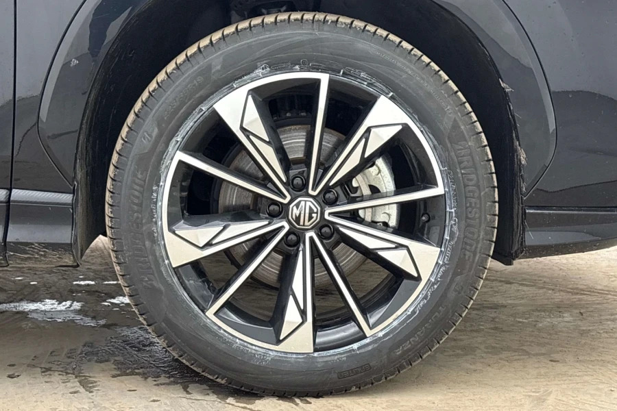 MG HS Hs 1.5 T-gdi Trophy Dct Hatchback Black #5